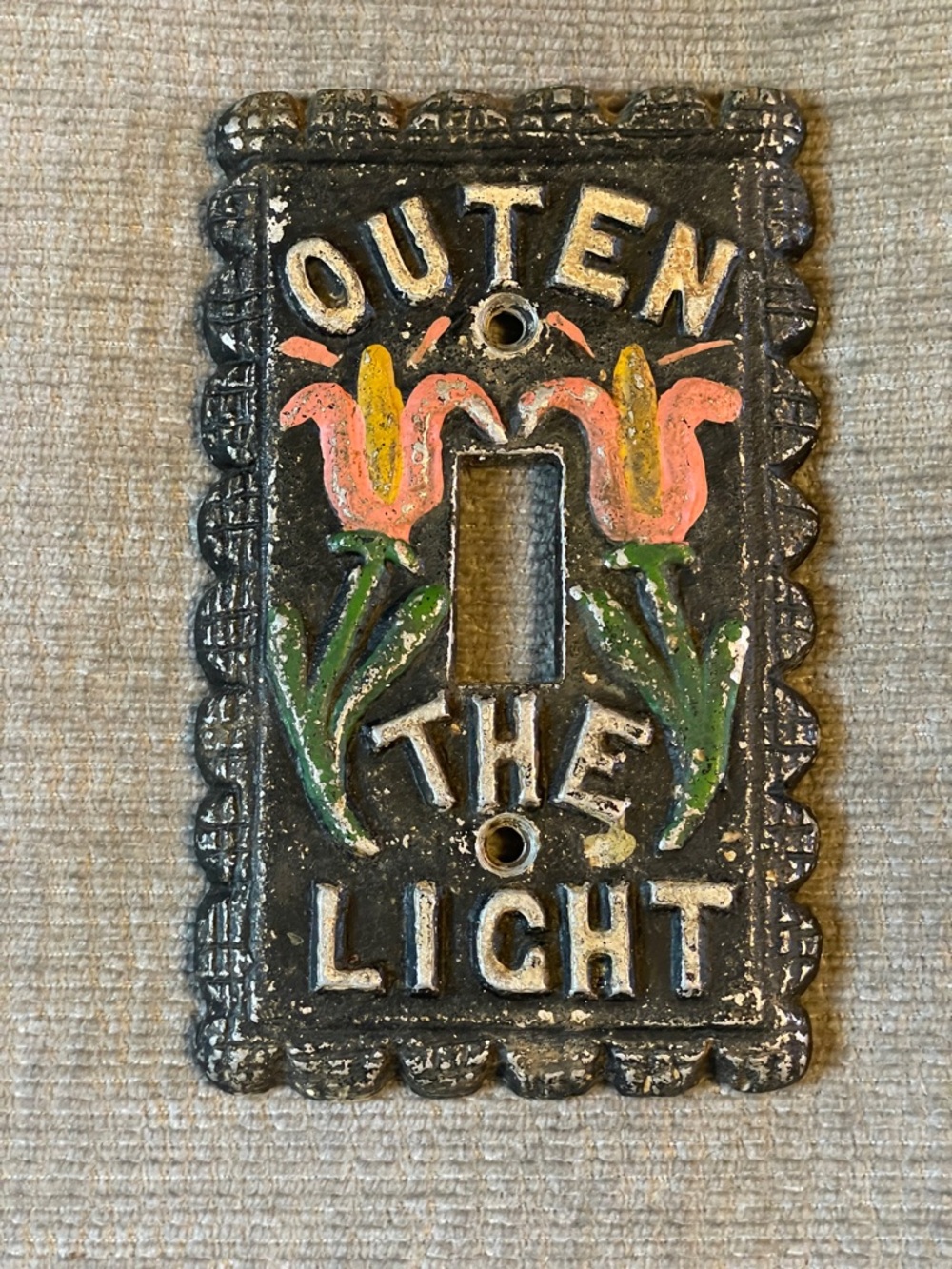 Vintage Pennsylvania Dutch Metal Light Switch Cover ‘Outen the Light’ *no screws